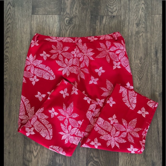 EVAN-PICONE red and white patterned capris - Picture 5 of 5